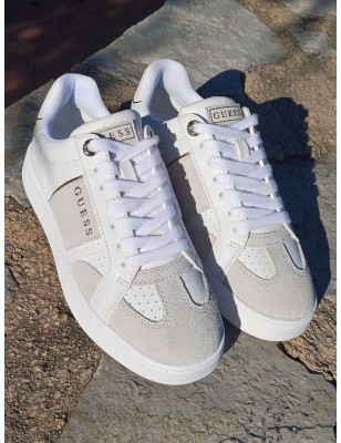 Baskets femme Guess Jrone blanches