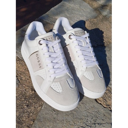 Baskets femme Guess Jrone blanches