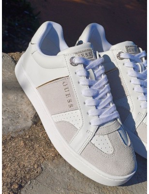 Baskets femme Guess Jrone blanches