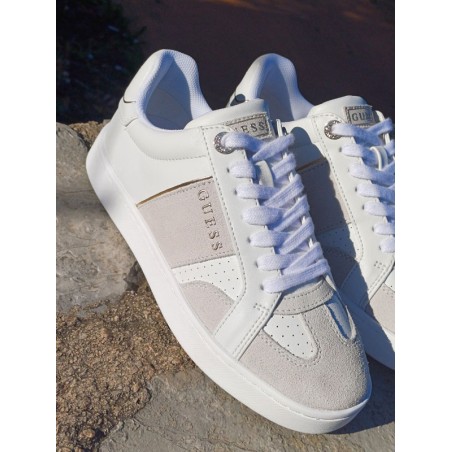 Baskets femme Guess Jrone blanches